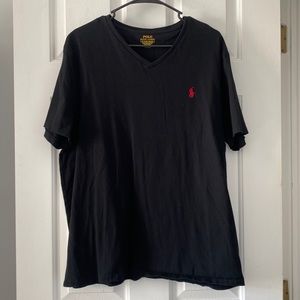 Men’s black basic v tee shirt